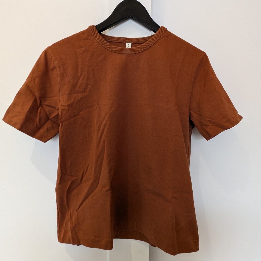 KOTN Short Sleeve Crewneck Tee in Rust Brown